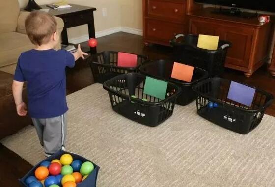 9个有趣又简单的室内亲子互动小游戏,好玩到停不下来!