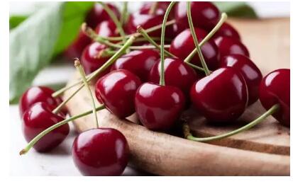 这四种水果最好让孩子少吃,家长要注意!