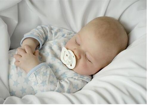 常见的宝宝睡眠八大谣言,你有中招吗?
