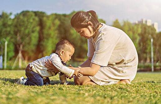 致新手父母的一封信:0-4岁宝宝安全攻略