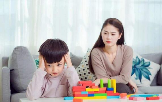 父母教育孩子要趁早,关键期就是3-6岁!