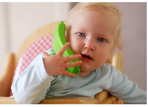 父母抓住这4种方法,宝宝大脑发育会更好!