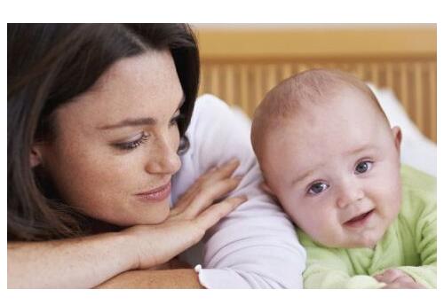 宝宝缺乏安全感,大概是父母做了这些事!