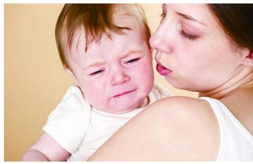 宝宝缺乏安全感,大概是父母做了这些事!