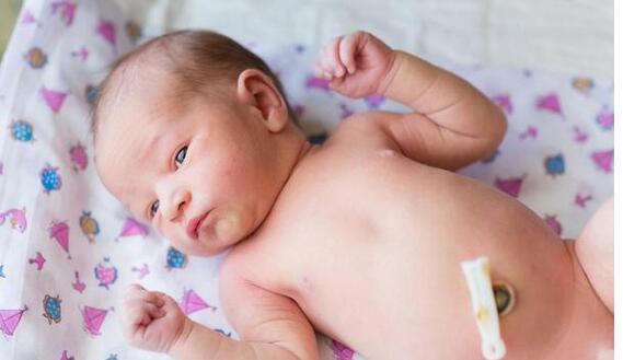 新手父母不知道如何护理宝宝肚脐?这篇文告诉你!