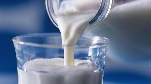 宝宝发烧了,饮食上的三个禁忌,家长要注意!