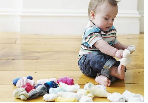 你知道吗?90%的宝宝穿鞋都太早了!危害不容小觑!