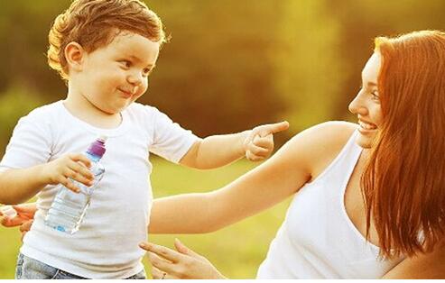 判断宝宝成长发育是否正常?七个黄金阶段不要错过!