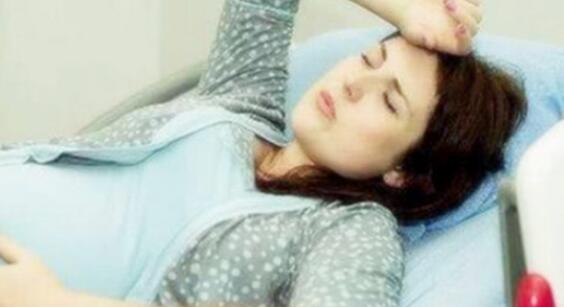 导致孕妈出现“羊水早破”的四种行为,一定要避免!