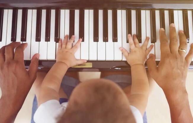 每个孩子都像是树,父母都需要学会修枝剪叶!