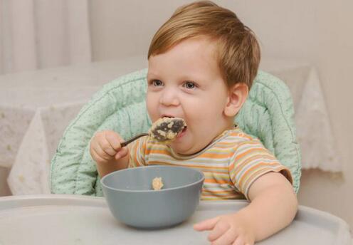 科学添加宝宝辅食,这些小技巧需记得!