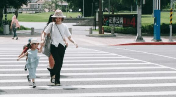 马上迎来国庆小长假,总结孩子外出的六种危险情况,家长一定要引以为戒!