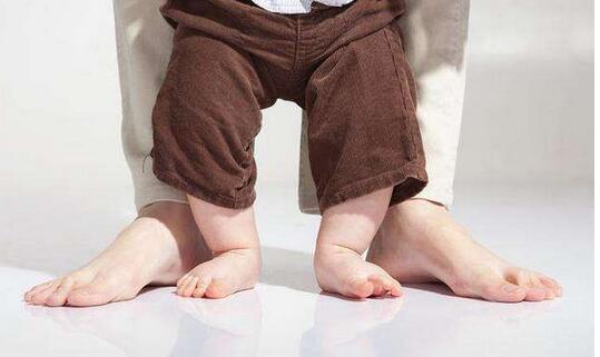 想要宝宝拥有好腿型,妈妈要注意这五点!