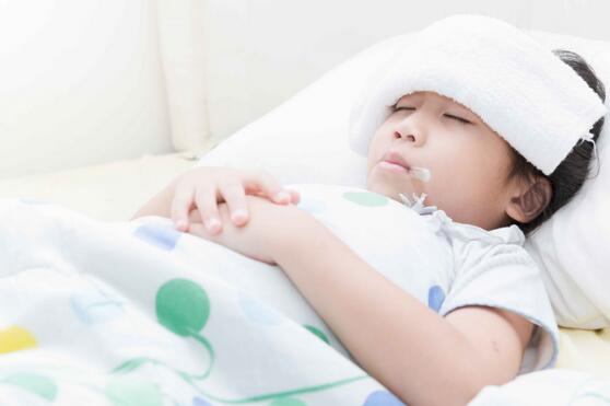 孩子发烧该用冷毛巾,还是热毛巾?可是大有讲究的