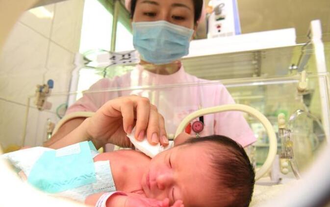 宝宝是在预产期前还是后出生?出现这五种情况,多半会提前发动