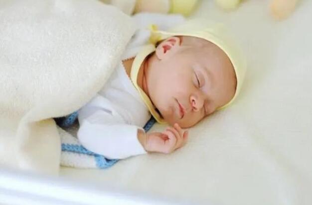 宝宝可能“过期”出生,也有可能提早“敲门”,妈妈们要多上心!