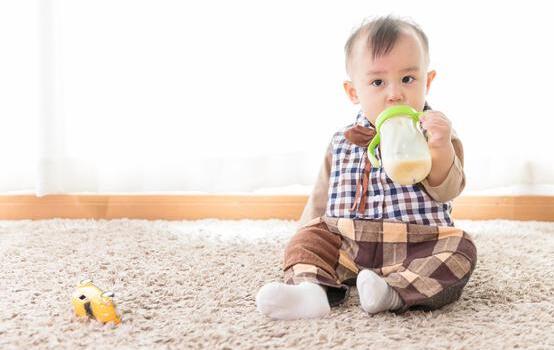 宝宝长了婴儿奶癣,妈妈们有什么招?五个方法教你防治