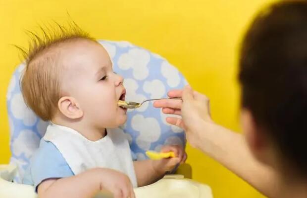 宝宝辅食添加要注意什么?这四个要点记住了!