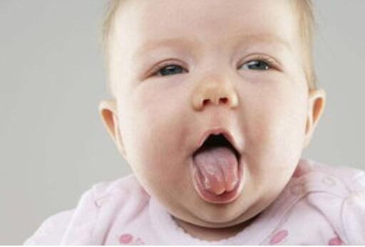 学会看宝宝舌头健康“晴雨表”,做父母的要了解清楚!