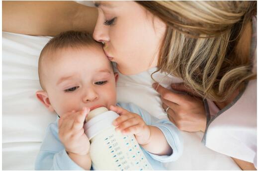 宝宝科学断奶8大妙招,新手妈妈可要记牢了