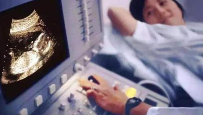 担心孕晚期羊水早破,4个方法可以提前预防!