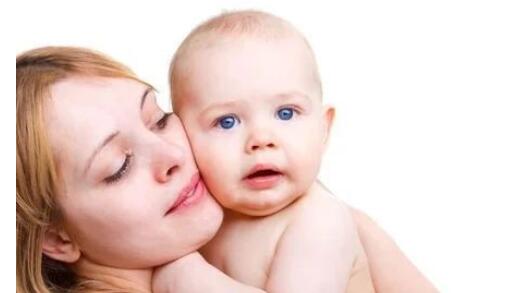 想要宝宝头发浓密,这些误区家长千万别尝试!