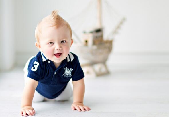 夏季是宝宝爬行黄金期,家长千万别错过!